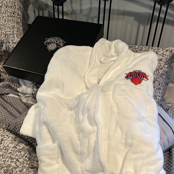 Other Official New York Knicks Plush Bathrobe Poshmark